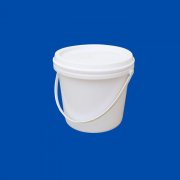 1gallon plastic buckets